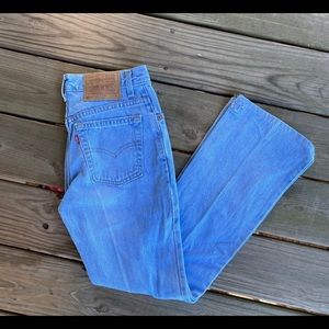 VINTAGE LEVIS SIZE 24: SLIGHT WIDE LEG